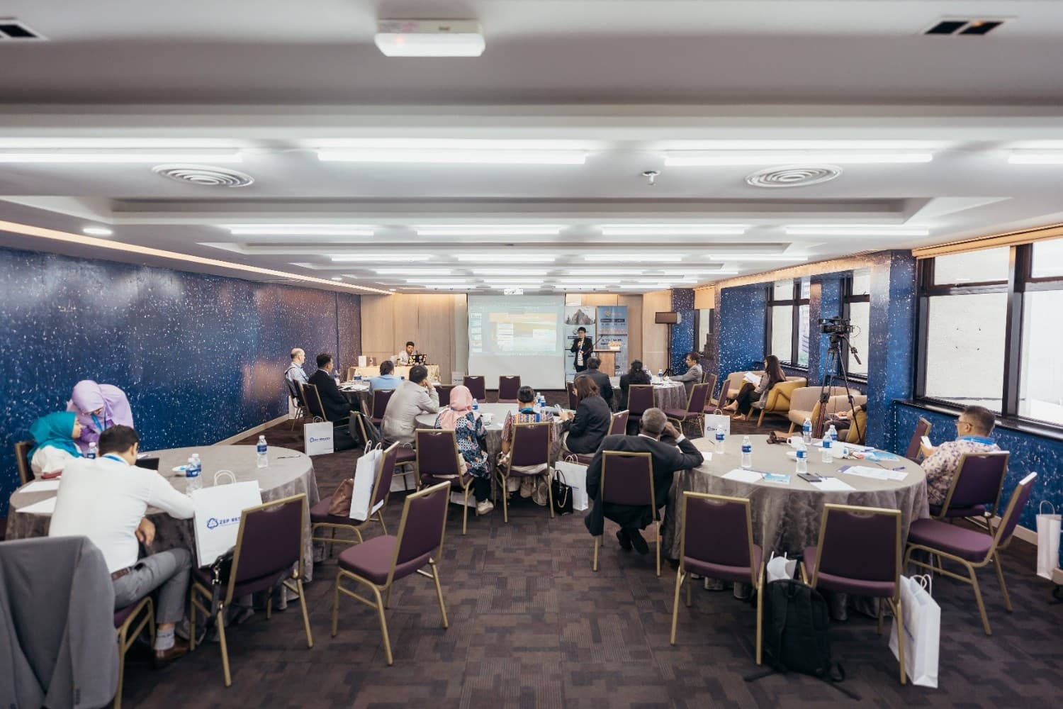 Enlarged image c6jyh6yb04uqbp4